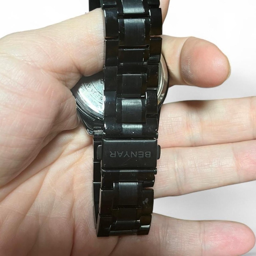 Black Chronograph Watch with Metal Case and Date Window​​​​ - Picture 3 of 5